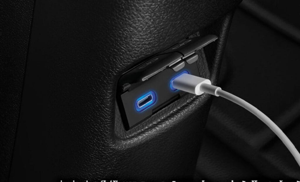 ช่องต่อ USB Toyota Yaris sport