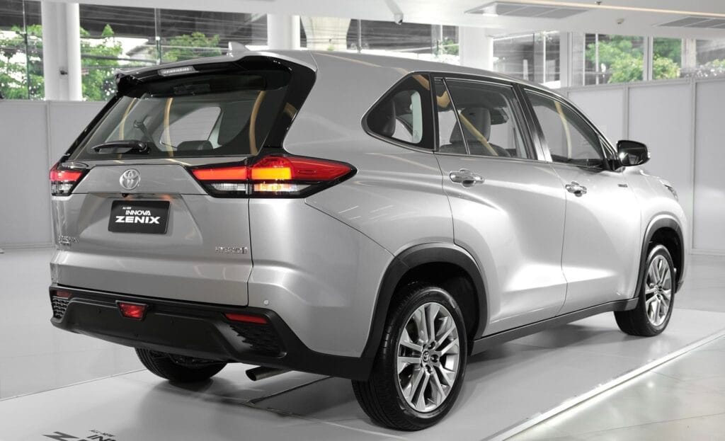 กันชนท้ายด้านหลังinnova smart