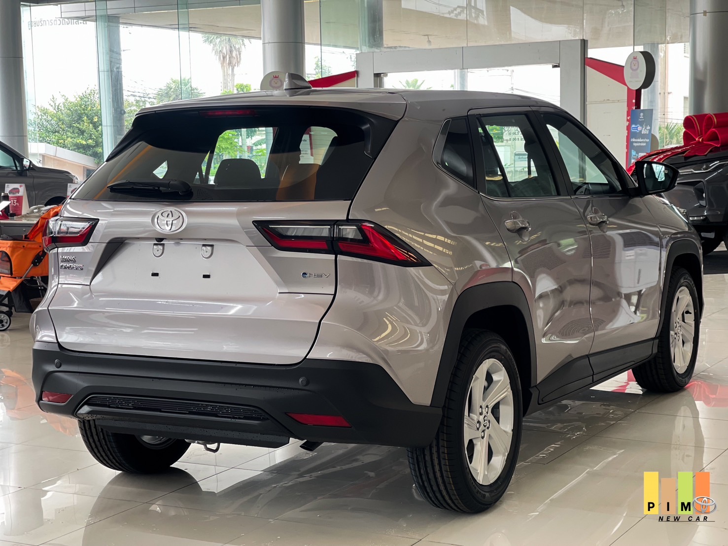 toyota yaris cross smart ด้านข้าง