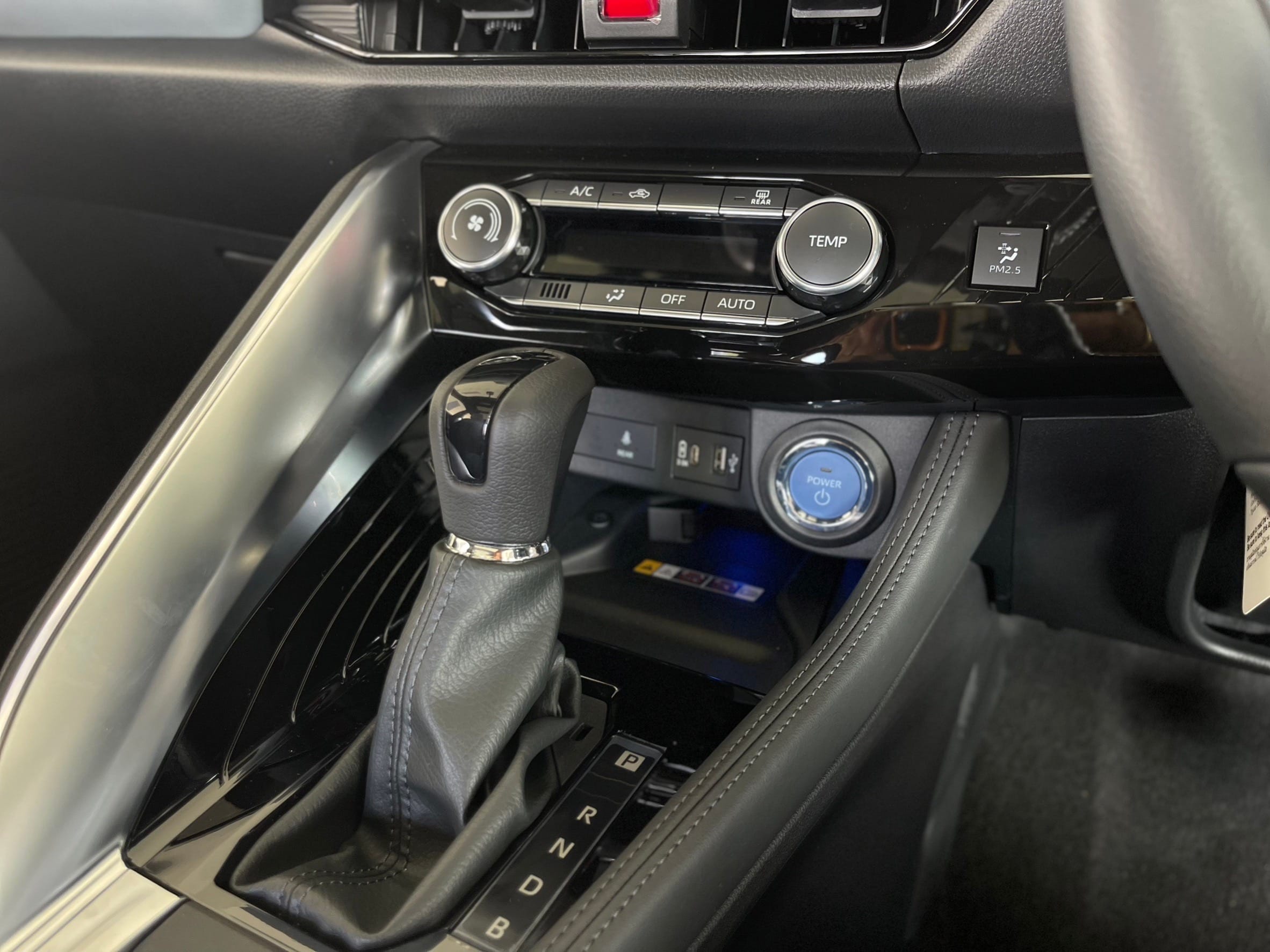 หัวเกียร์ yariscross premium Luxury