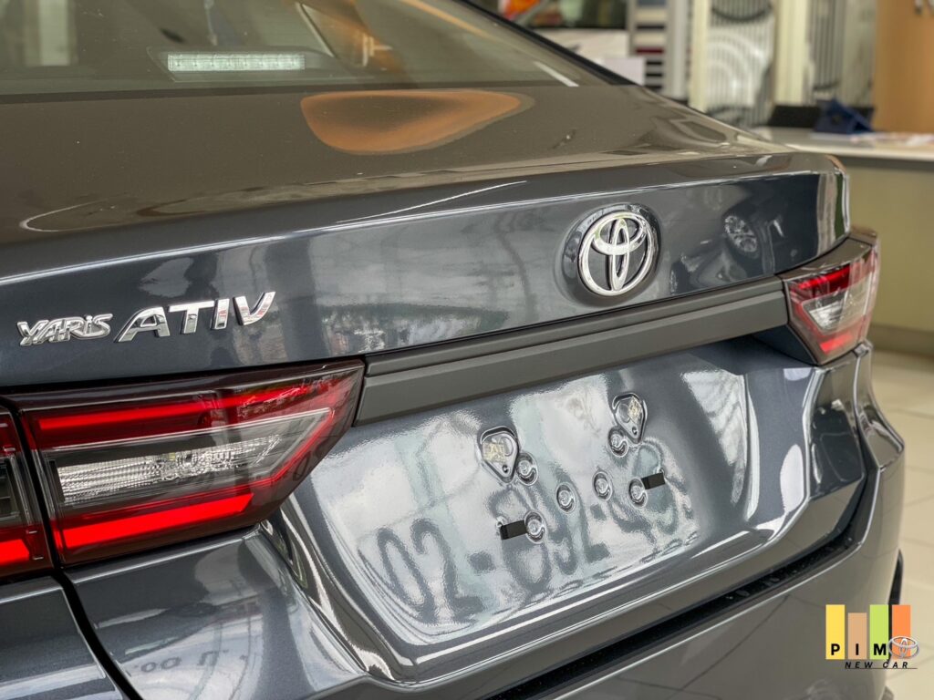 กระจังด้านท้าย toyota ativ sport